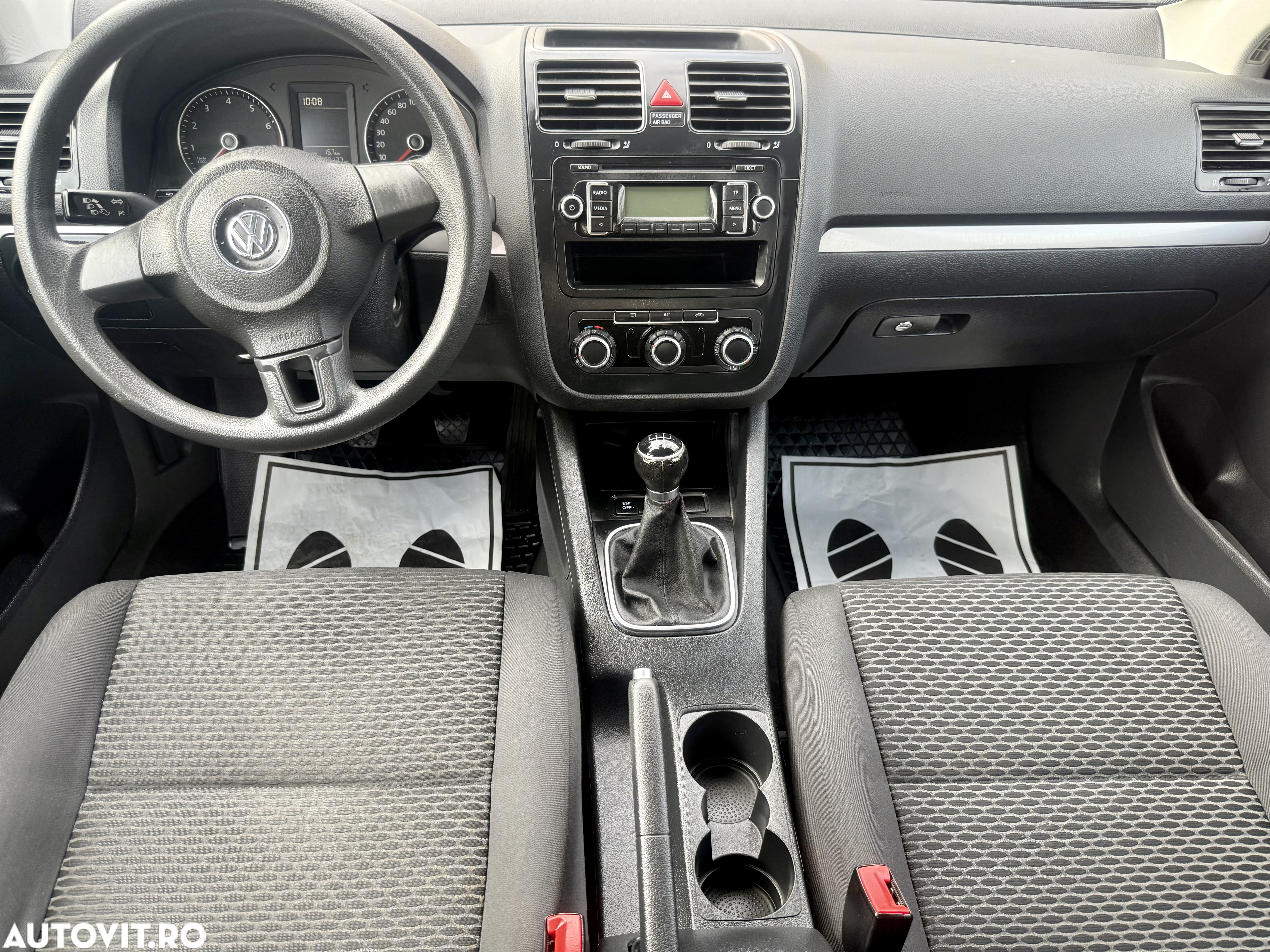 Volkswagen Jetta 1.6 Trendline - 2