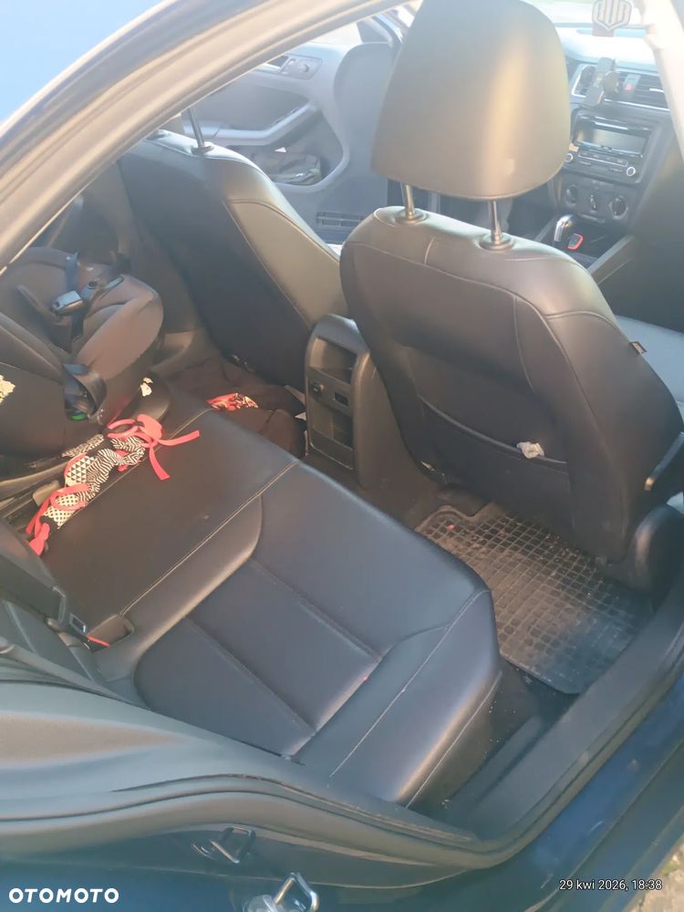 Volkswagen Jetta 1.8T SE - 14
