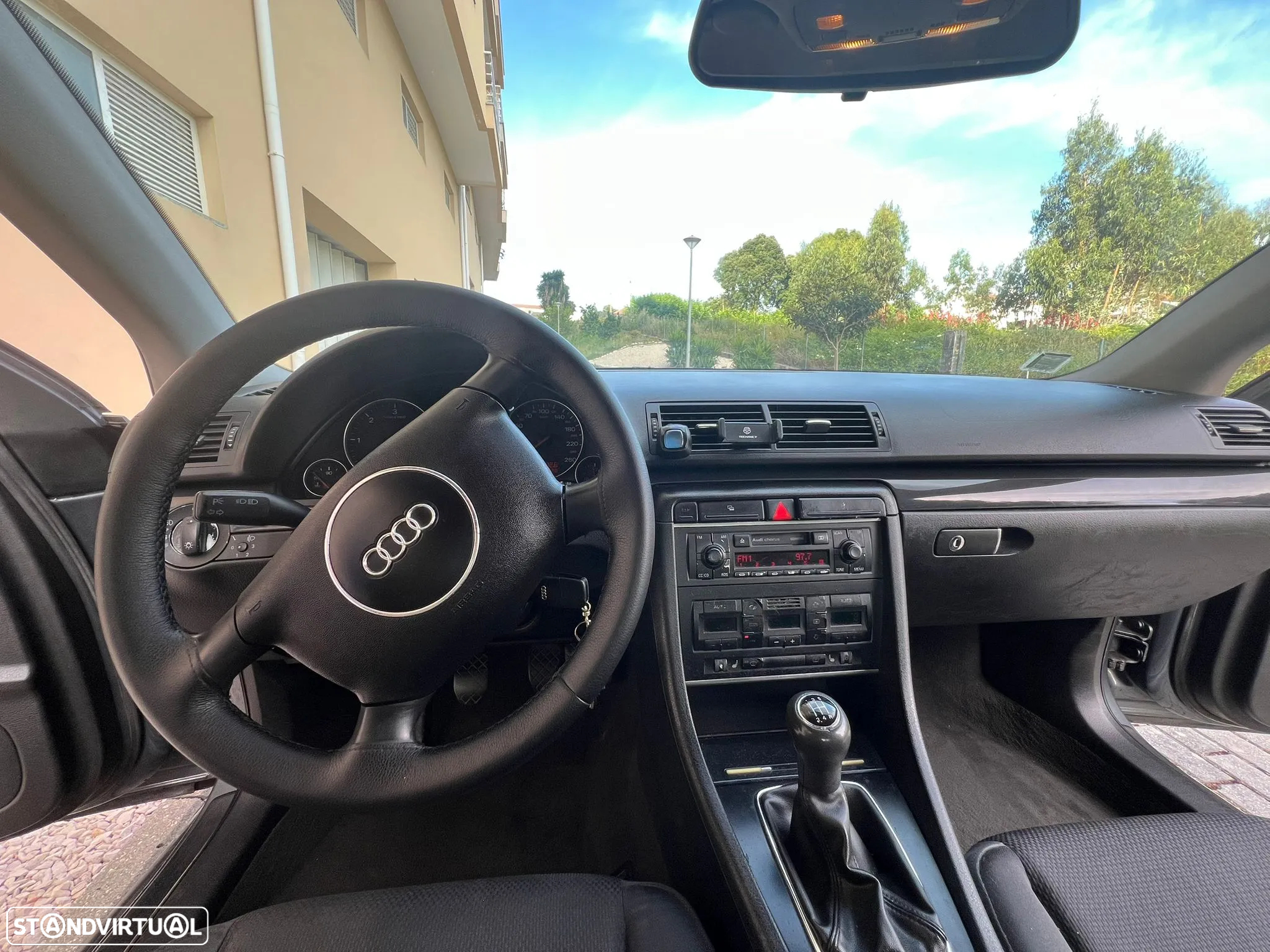 Audi A4 1.9 TDI multitronic - 5