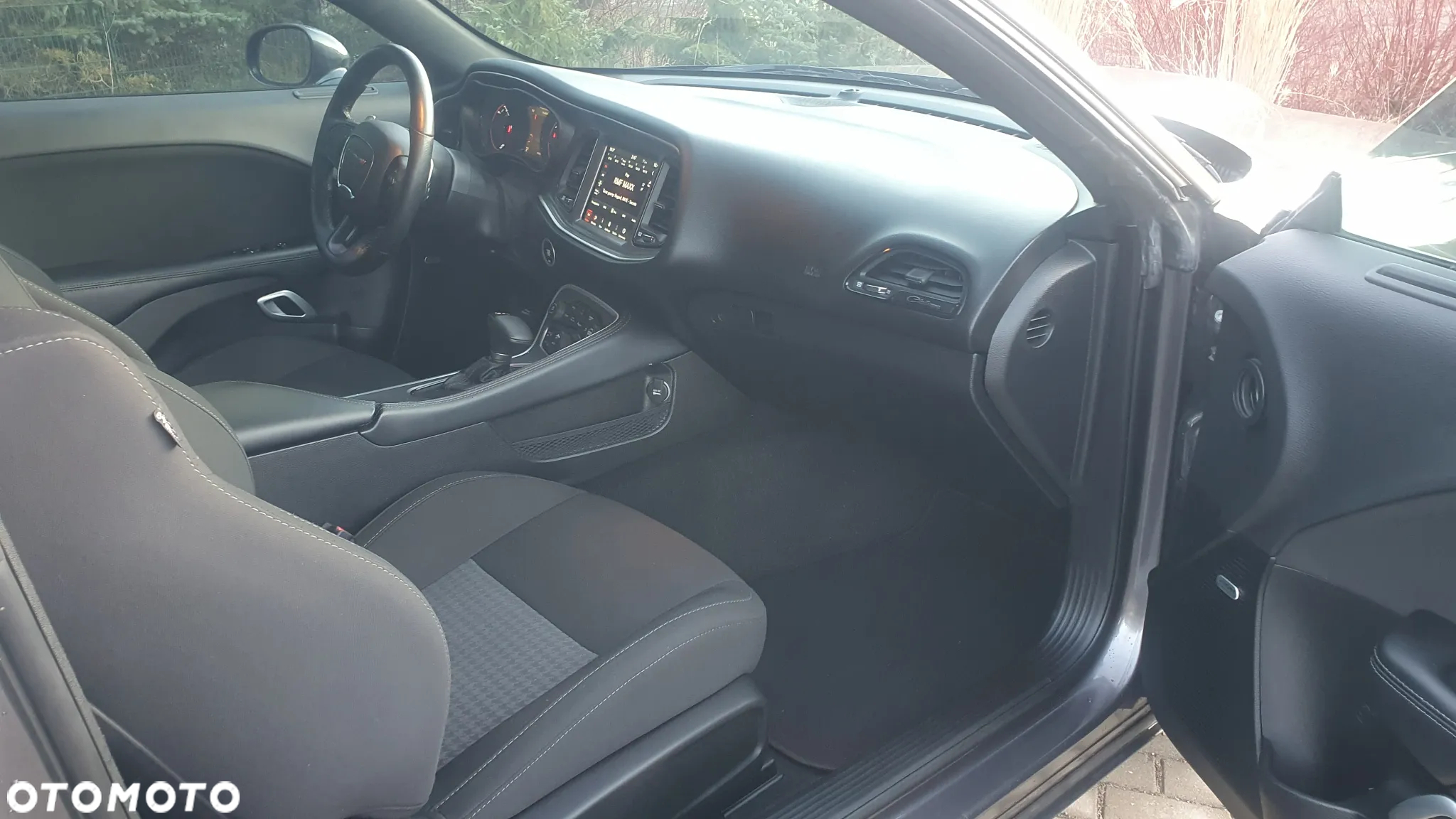 Dodge Challenger 5.7 R/T - 8