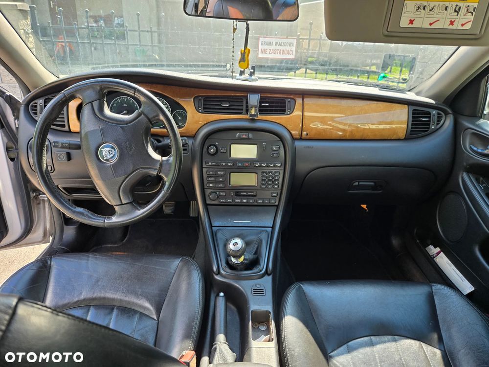 Jaguar X-Type 2.5 Sport - 8