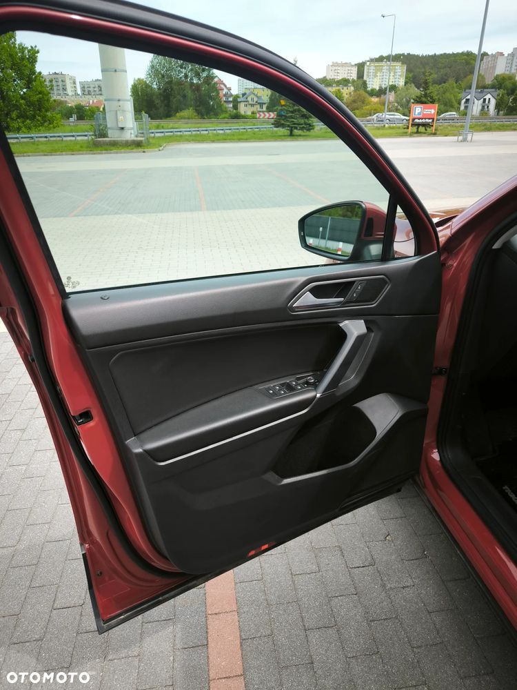 Volkswagen Tiguan - 14