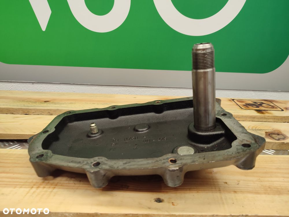 Pokrywa pompy Valtra T213 Versu - 2