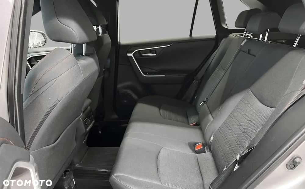 Toyota RAV4 - 16