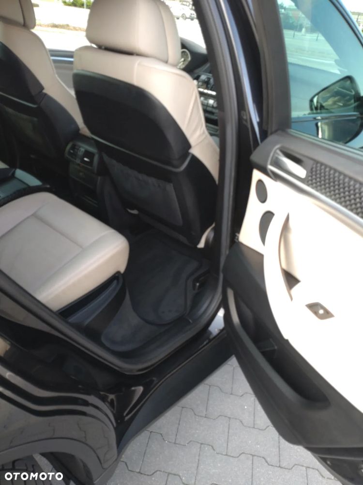 BMW X6 35i xDrive - 11