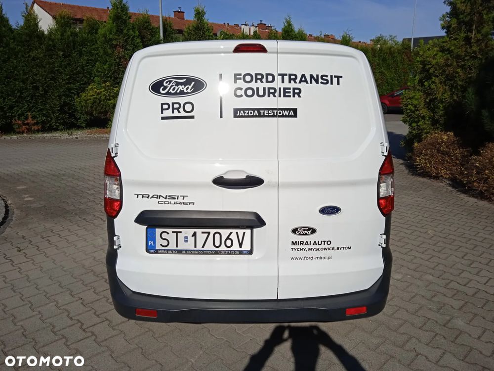 Ford Courier - 4