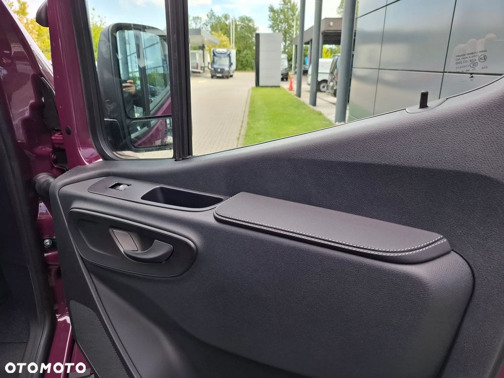 Mercedes-Benz Sprinter 317 CDI Furgon PRO długi 4325 mm L3H2 - 35