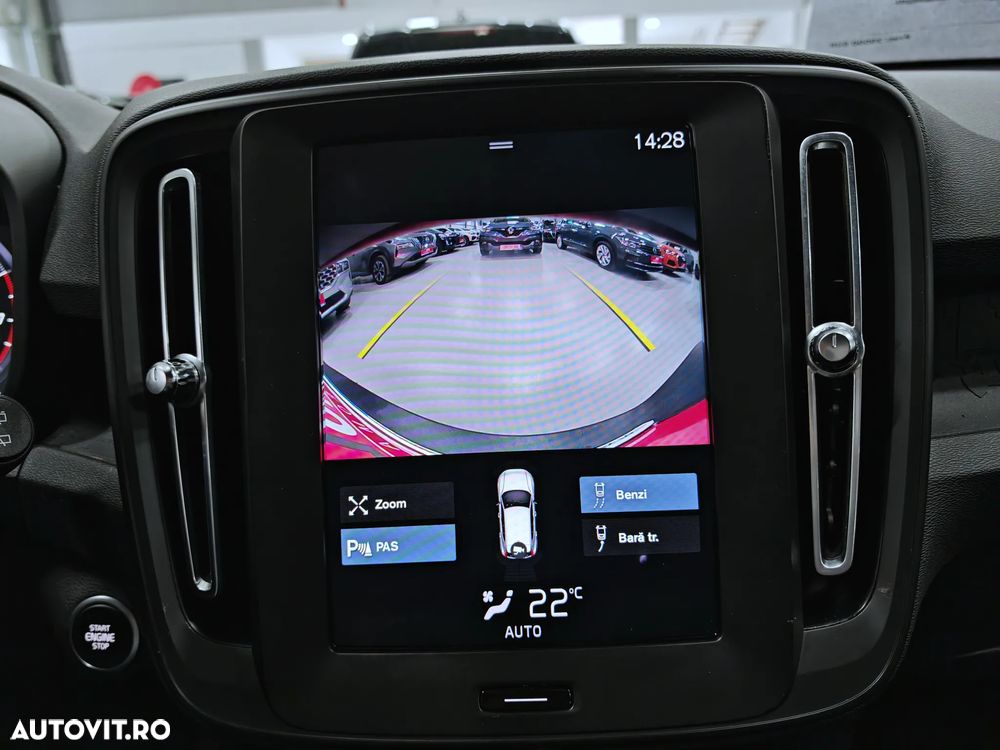 Volvo XC 40 T2 AT8 Momentum - 14