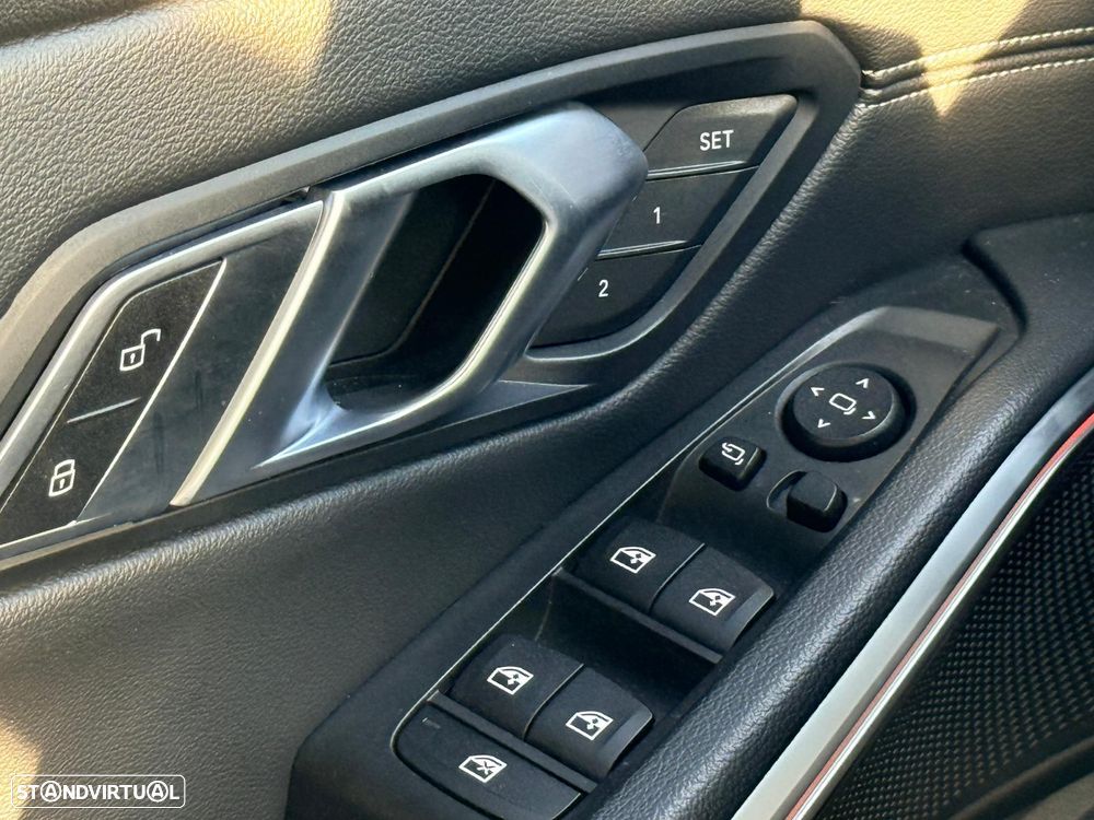 BMW 320 d Pack M Auto - 19