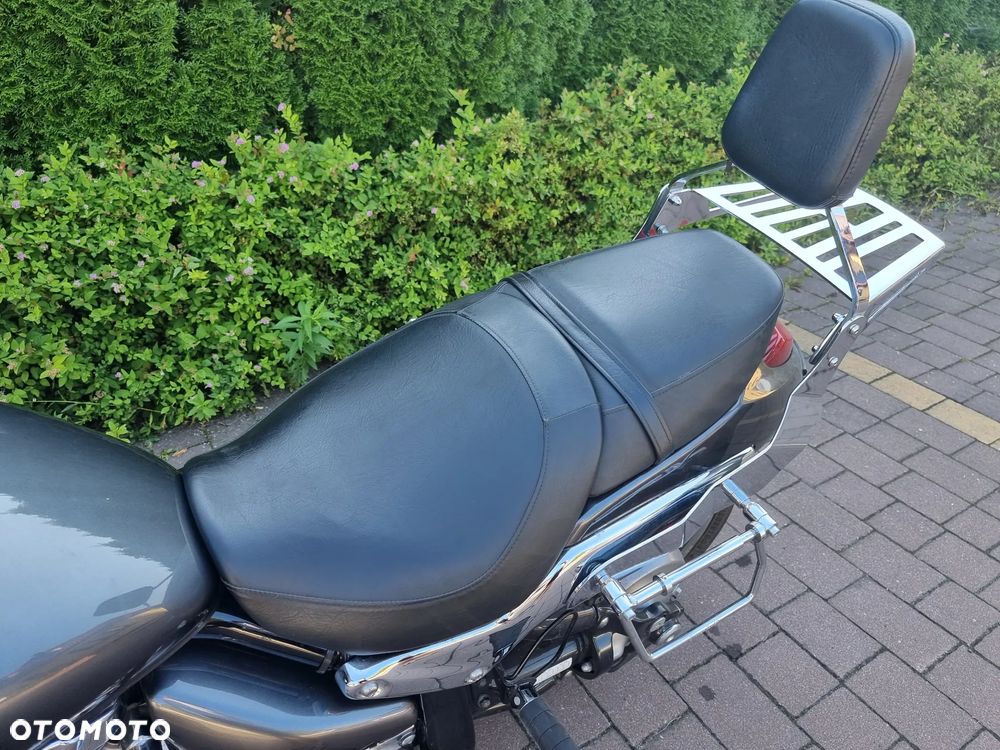 Suzuki Boulevard - 12