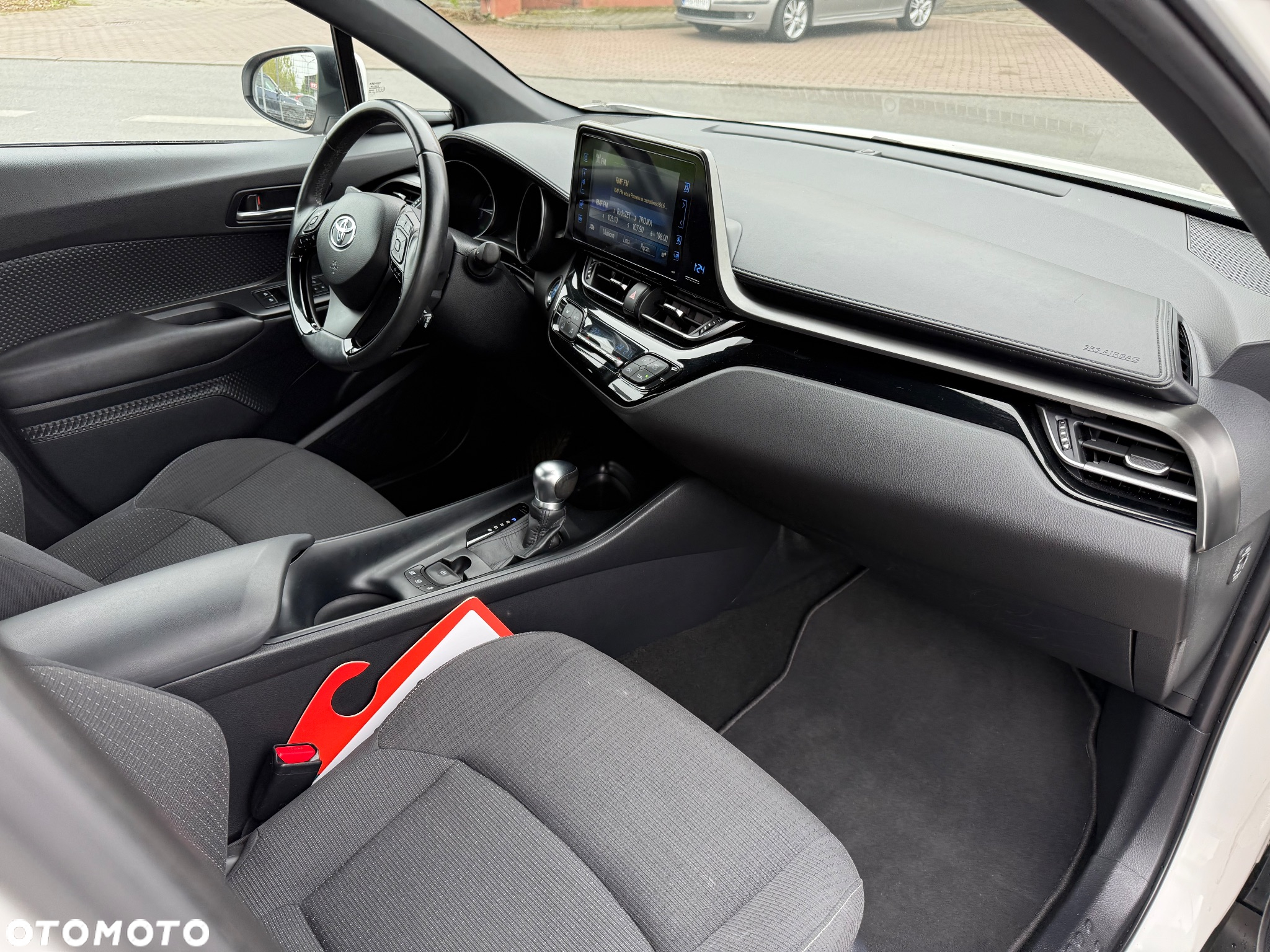 Toyota C-HR 1.8 Hybrid GPF Comfort - 11