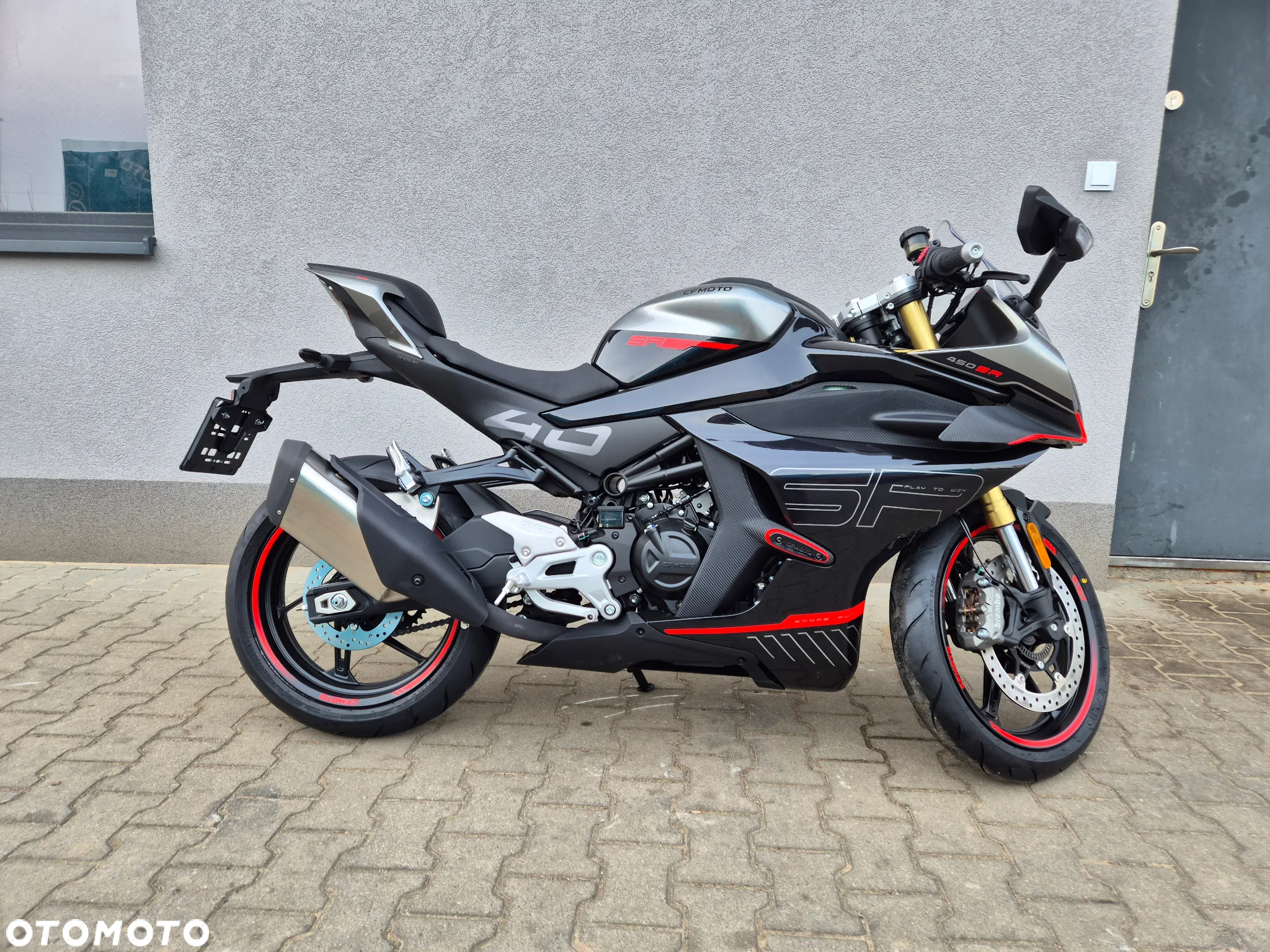 CFMoto SR - 9