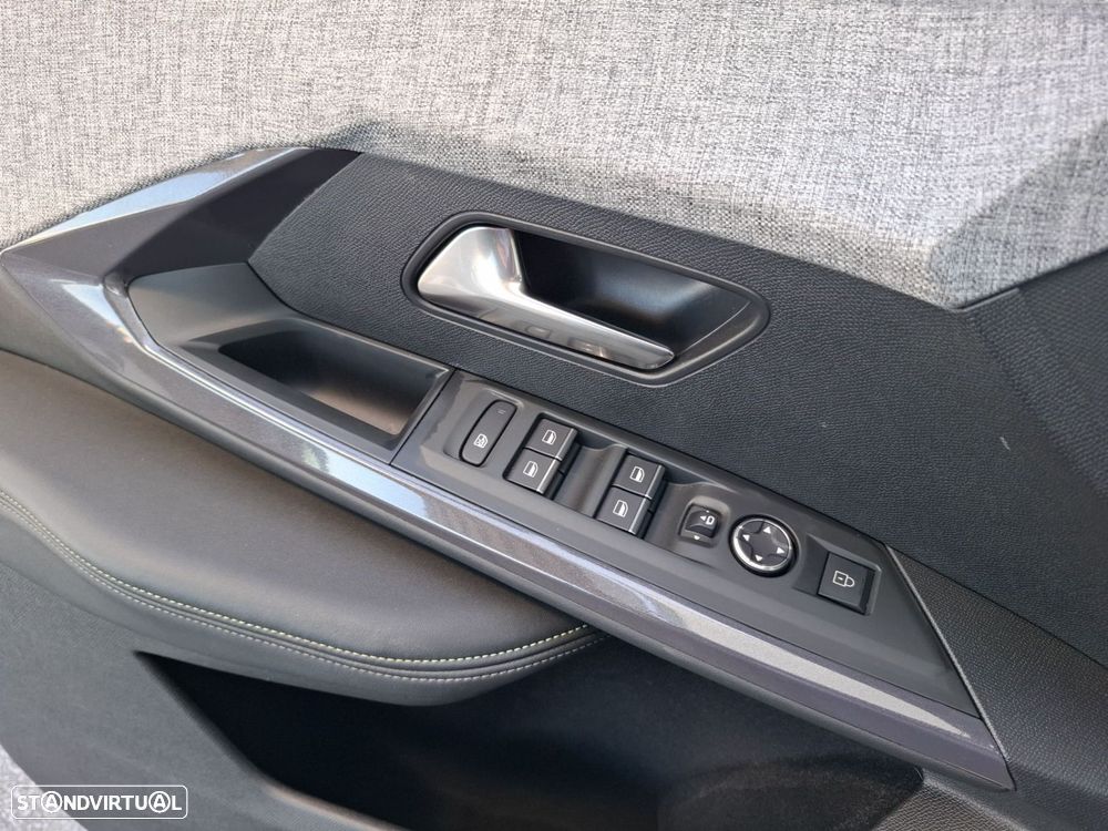 Peugeot 3008 1.2 Hybrid GT e-DCS6 - 30