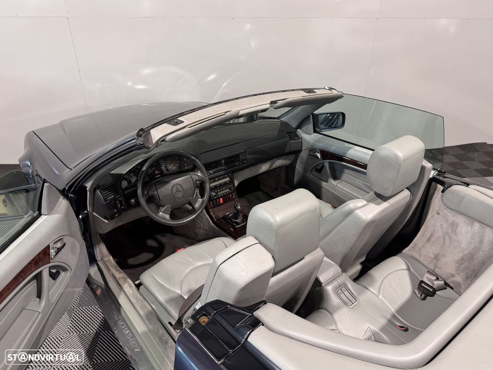 Mercedes-Benz SL 280 Standard - 10