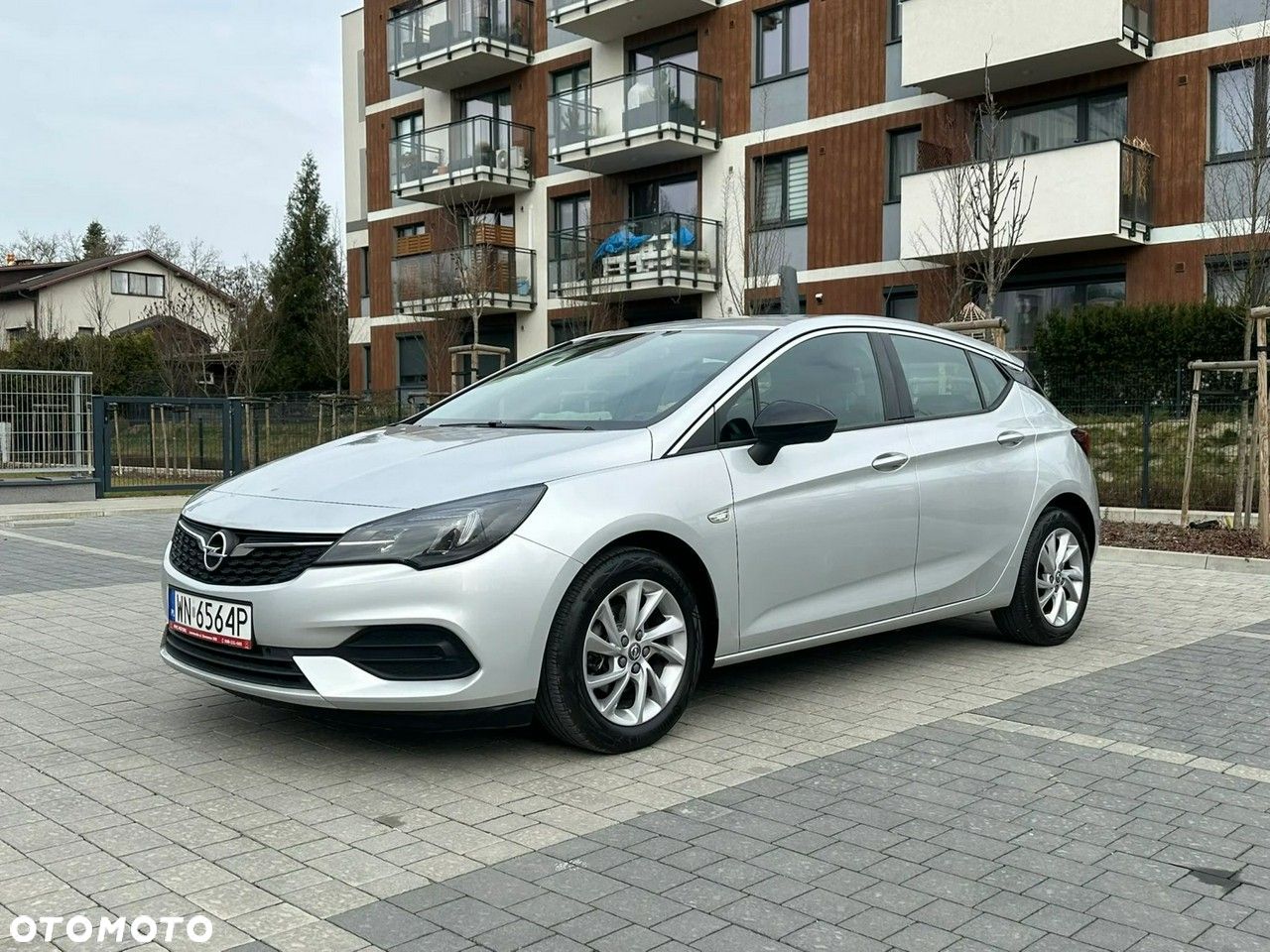 Opel Astra V 1.2 T Elegance S&S - 1