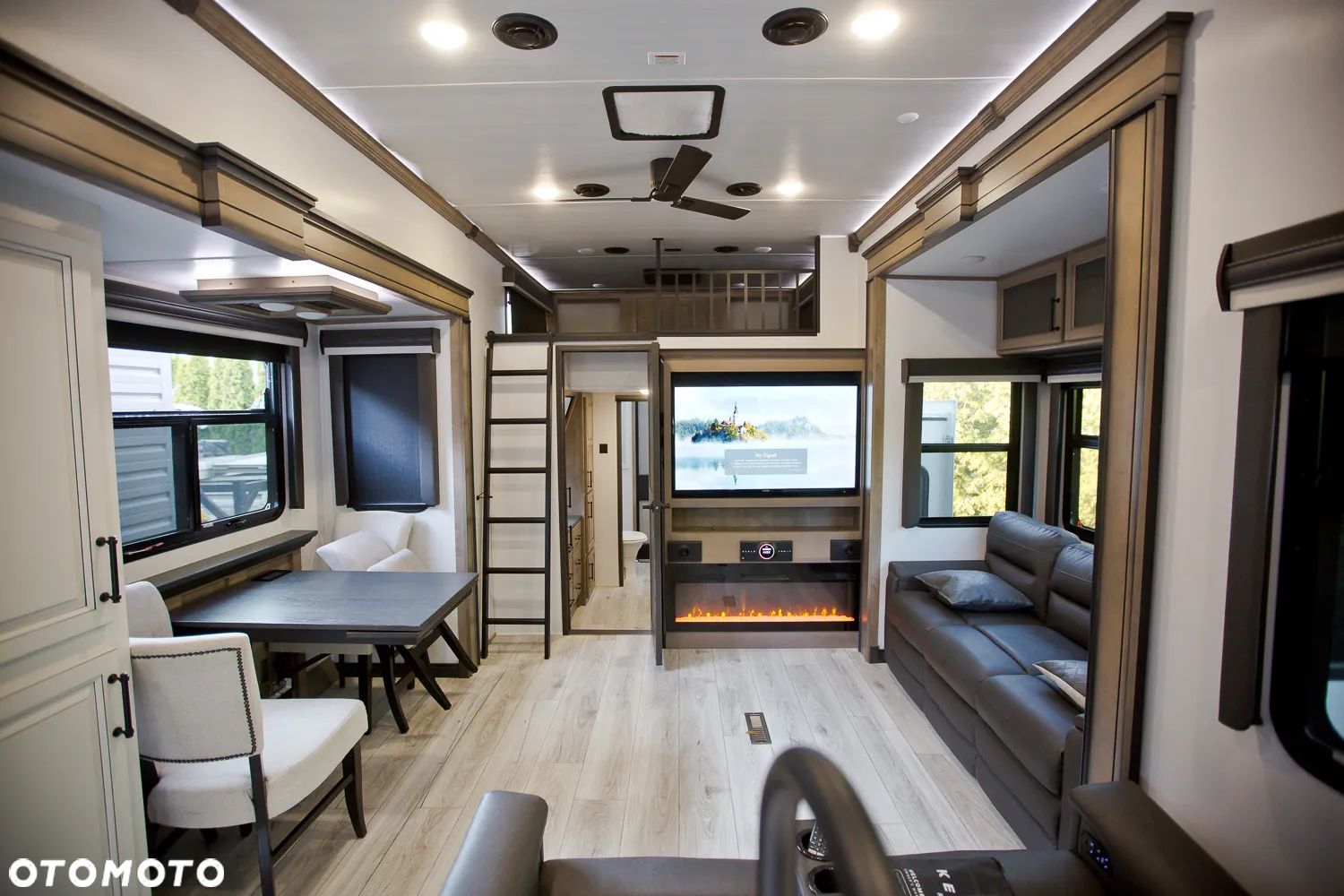 Inny Keystone Montana 3915TB - 14
