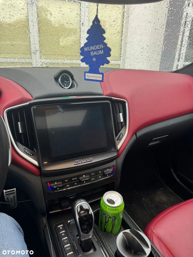 Maserati Ghibli S GranLusso - 7