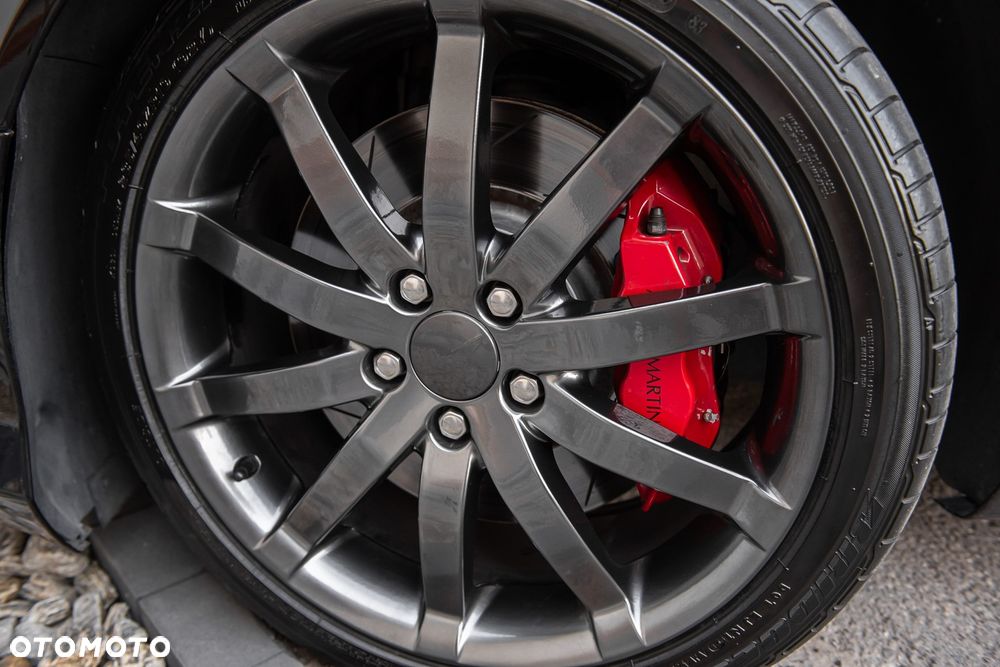Aston Martin DB9 Touchtronic - 35