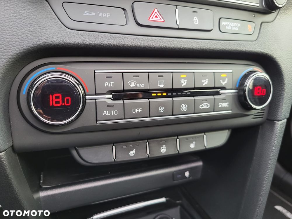 Kia Ceed 1.4 T-GDI GT-Line - 24