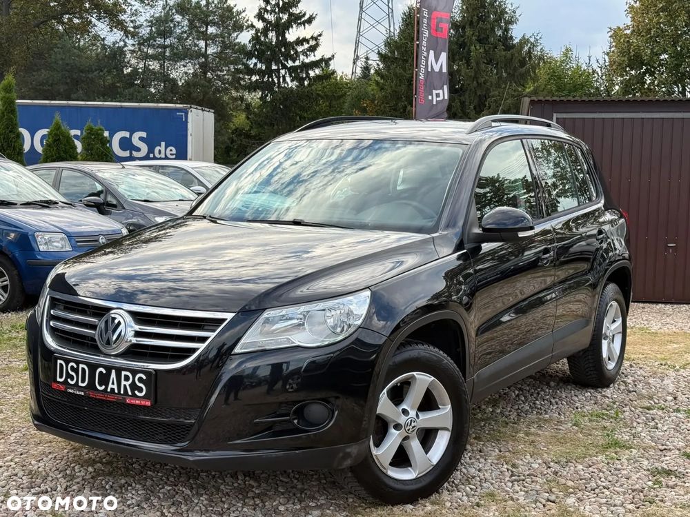 Volkswagen Tiguan - 1