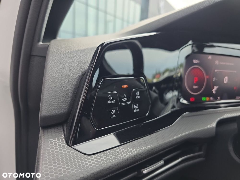 Volkswagen Golf 2.0 TSI GTI DSG - 12