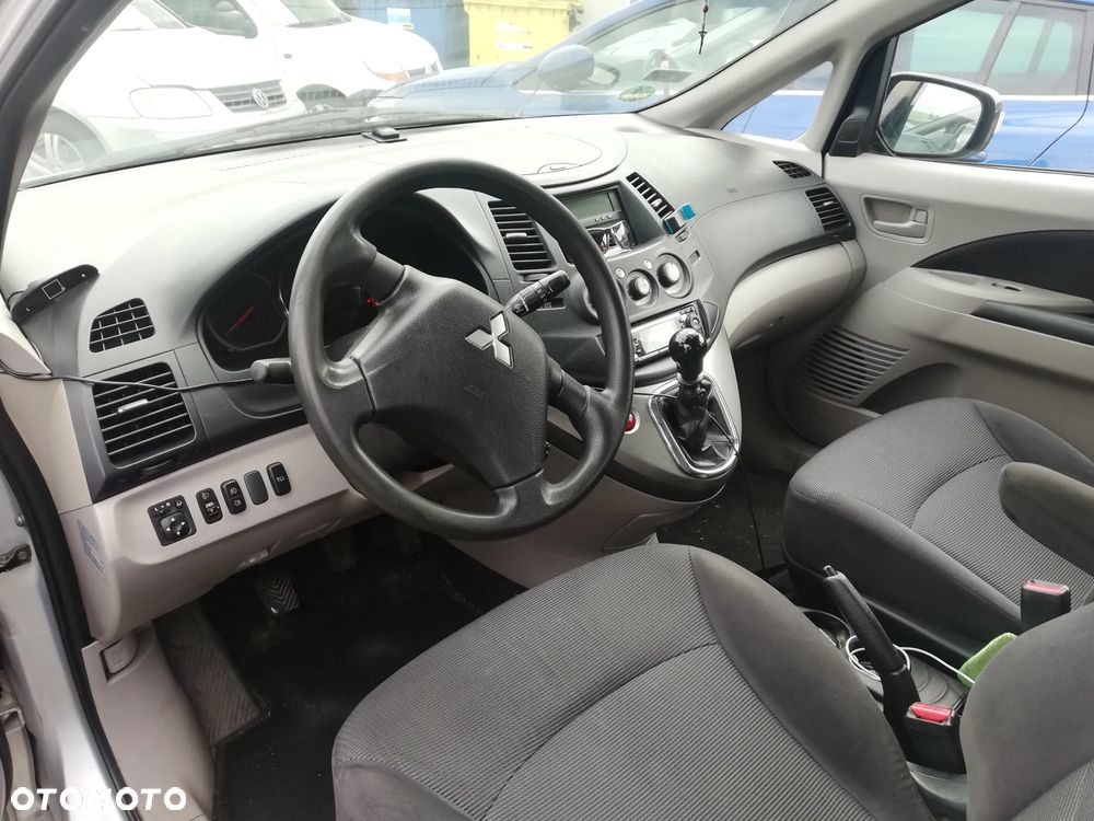 Mitsubishi Grandis 2.0 DI-D Invite - 8