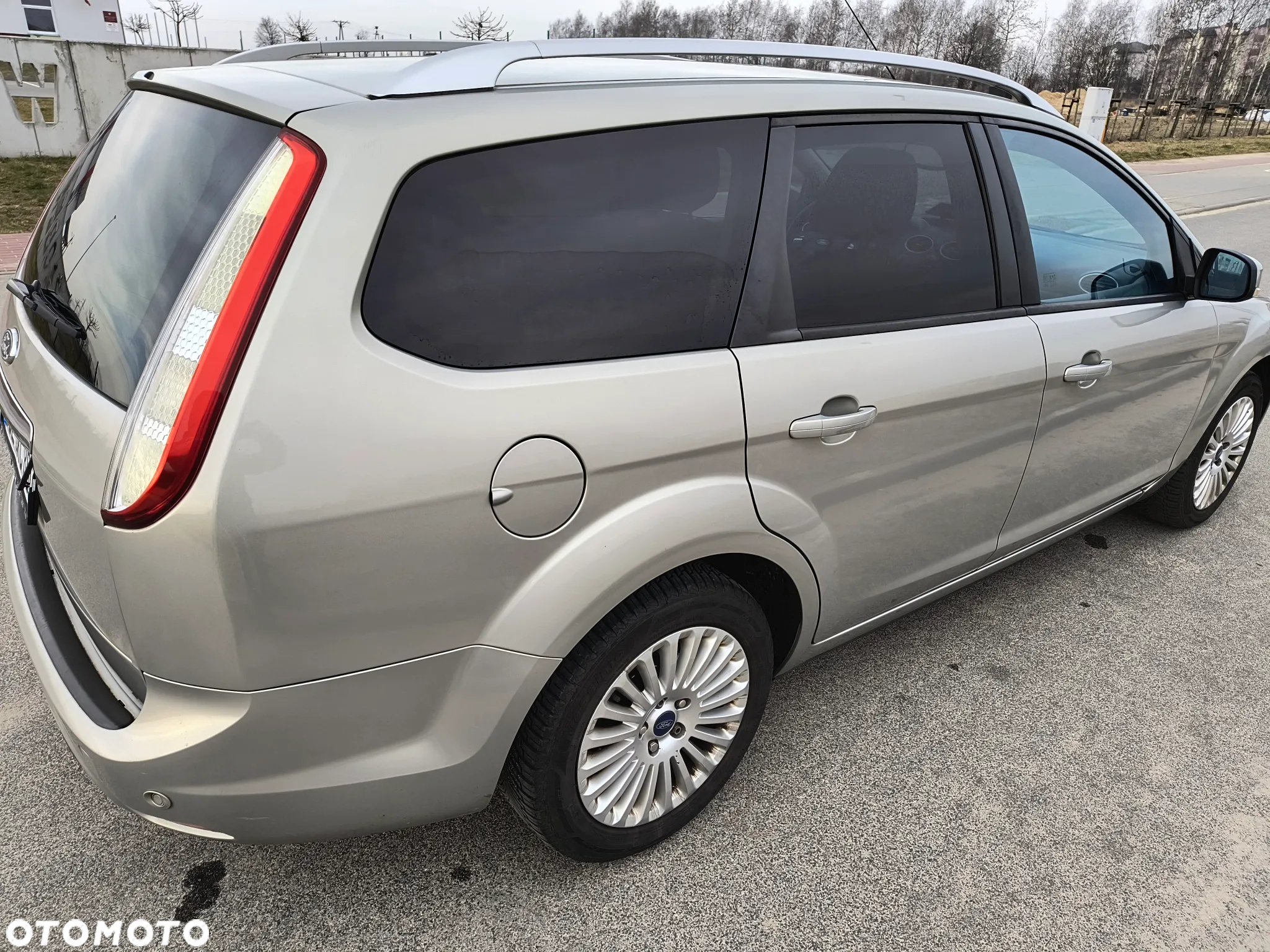 Ford Focus 1.6 16V Ghia - 14