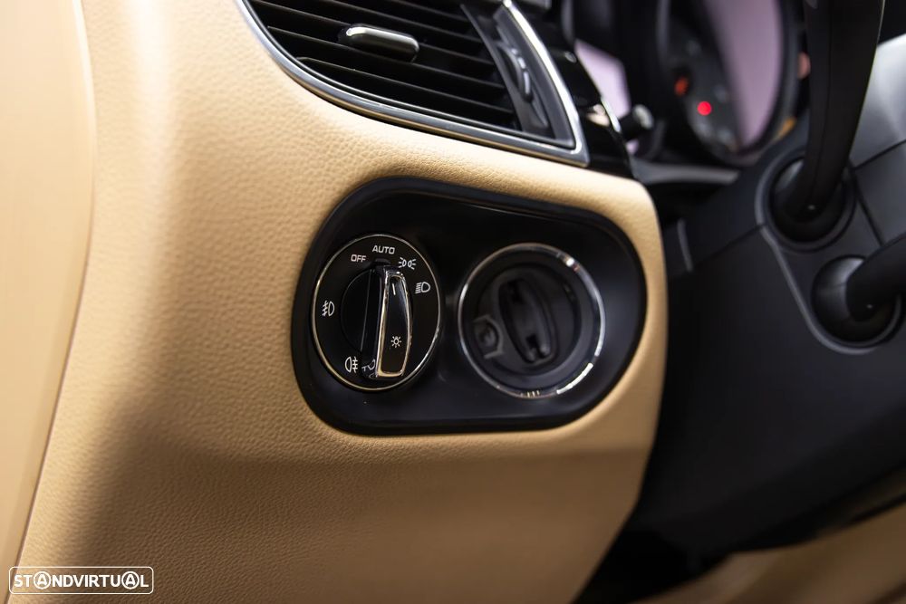 Porsche Macan S - 38