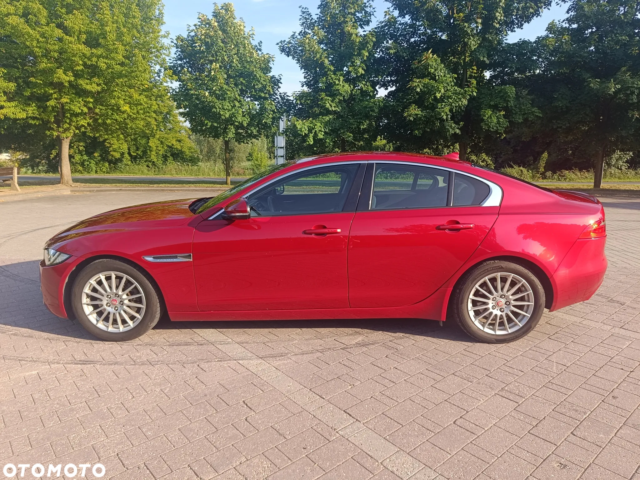 Jaguar XE 2.0 D Pure - 7