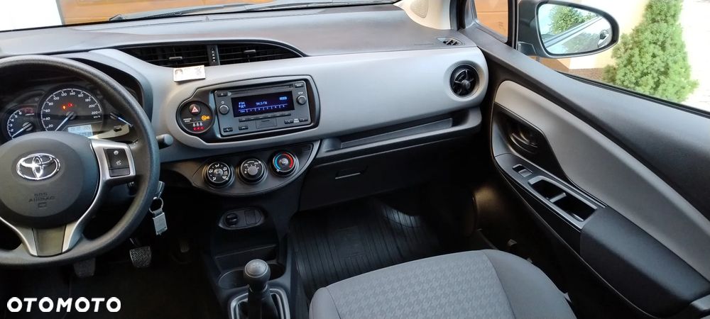 Toyota Yaris 1.0 Active EU6 - 33