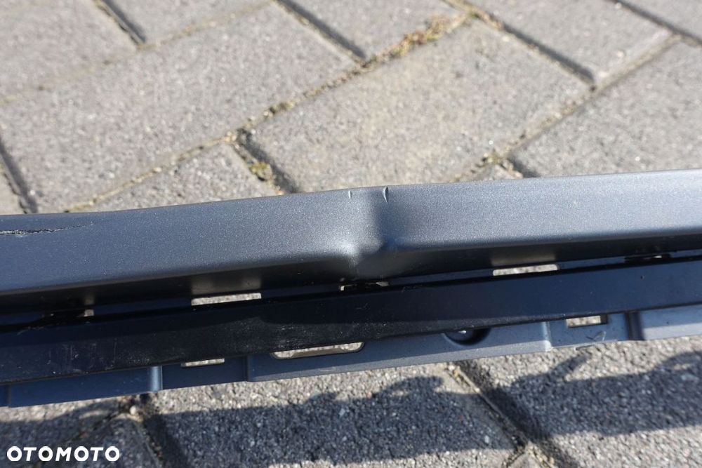 RAMKA ATRAPY GRILLA AUDI Q8 4M8807725 - 6