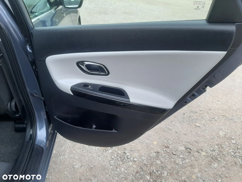 Kia Ceed 1.6 GDI ISG Platinum Edition - 28