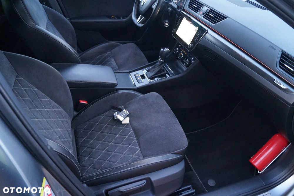 Skoda Superb 2.0 TDI DSG Sportline - 6