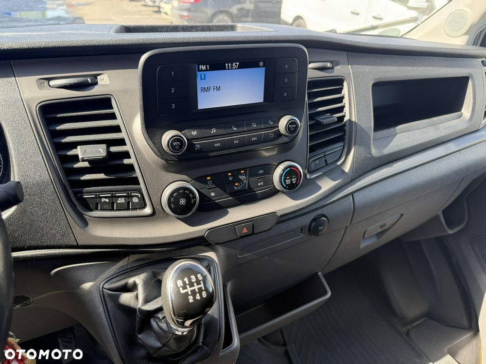 Ford Transit - 12
