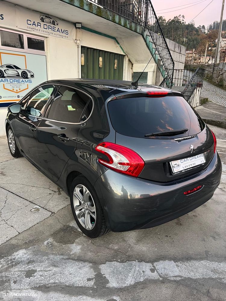 Peugeot 208 1.2 VTi Allure - 2