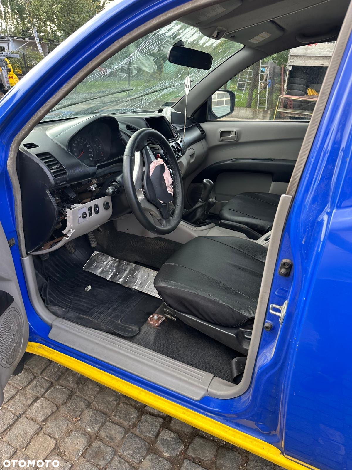 Mitsubishi L200 - 5