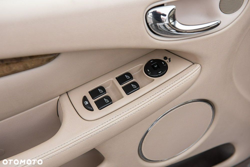 Jaguar X-Type 3.0 V6 4x4 Executive - 22