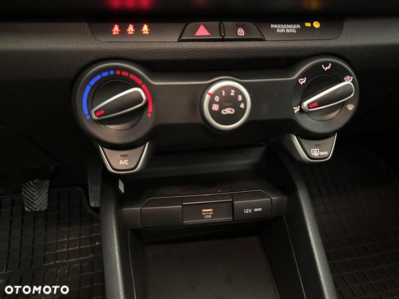 Kia Rio - 16
