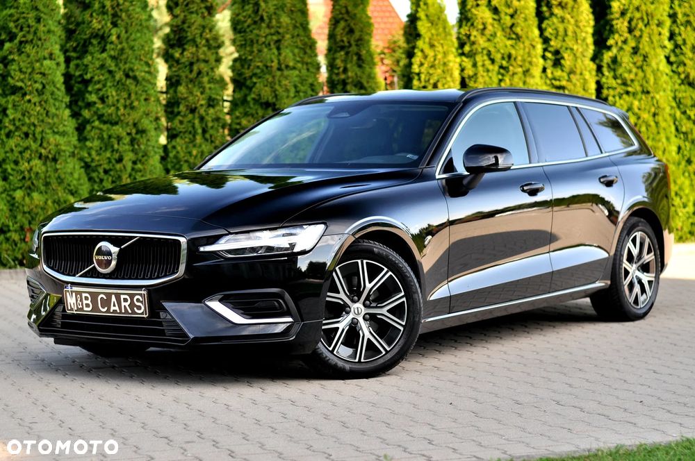 Volvo V60 B3 B DKG Momentum Pro - 2