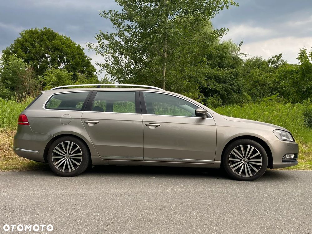 Volkswagen Passat 2.0 TDI Highline DSG - 2
