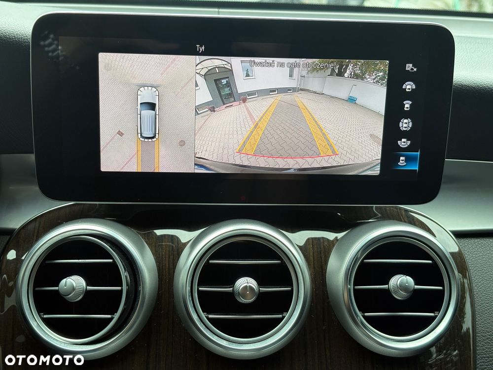 Mercedes-Benz GLC 300 4Matic 9G-TRONIC - 24
