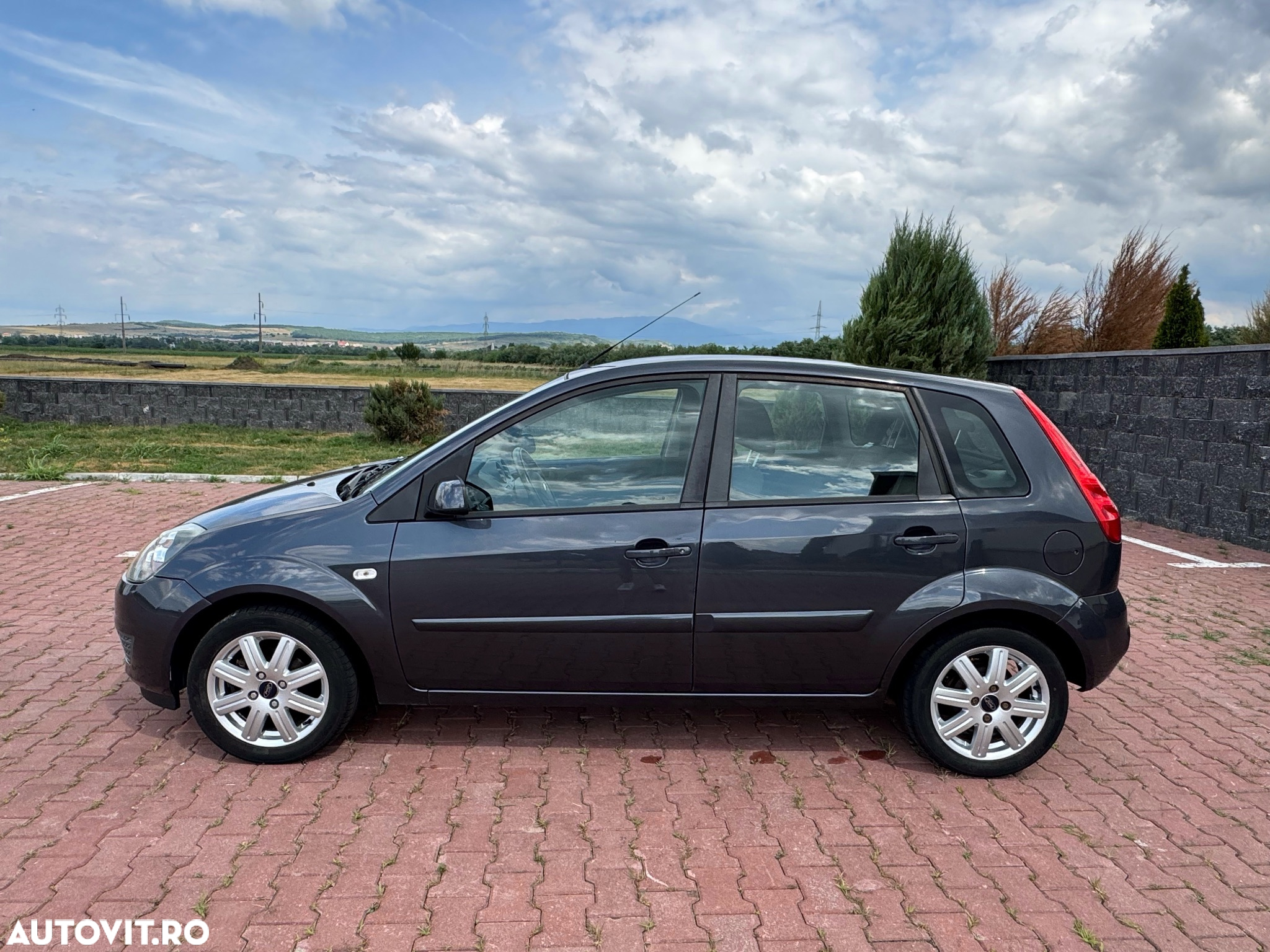 Ford Fiesta 1.3 Trend - 12
