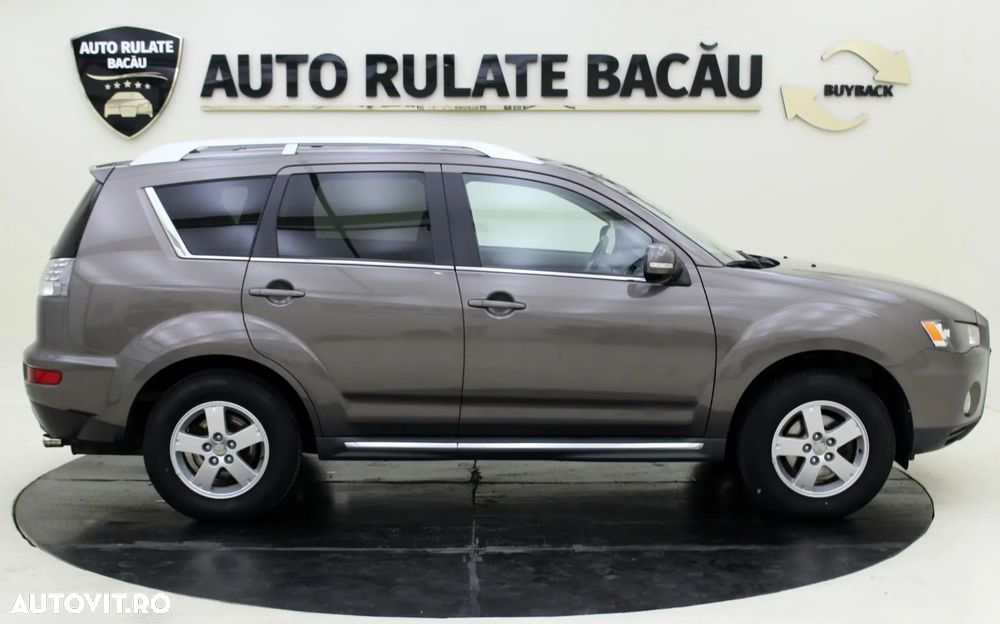Mitsubishi Outlander 2.2 DI-D 4WD TC-SST Instyle - 4