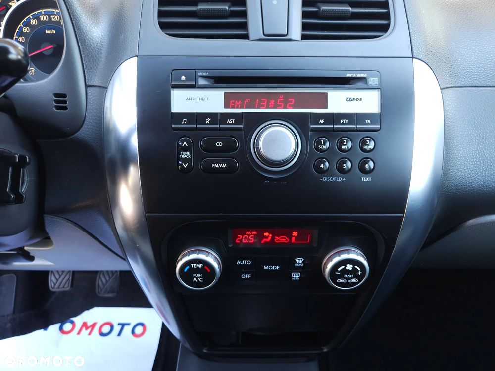 Suzuki SX4 1.6 Comfort 4WD - 29