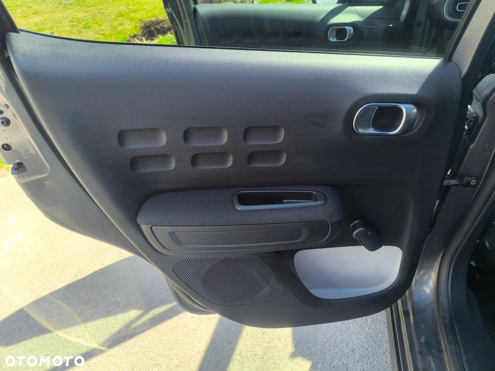 Citroën C3 1.2 PureTech Shine S&S EAT6 - 21