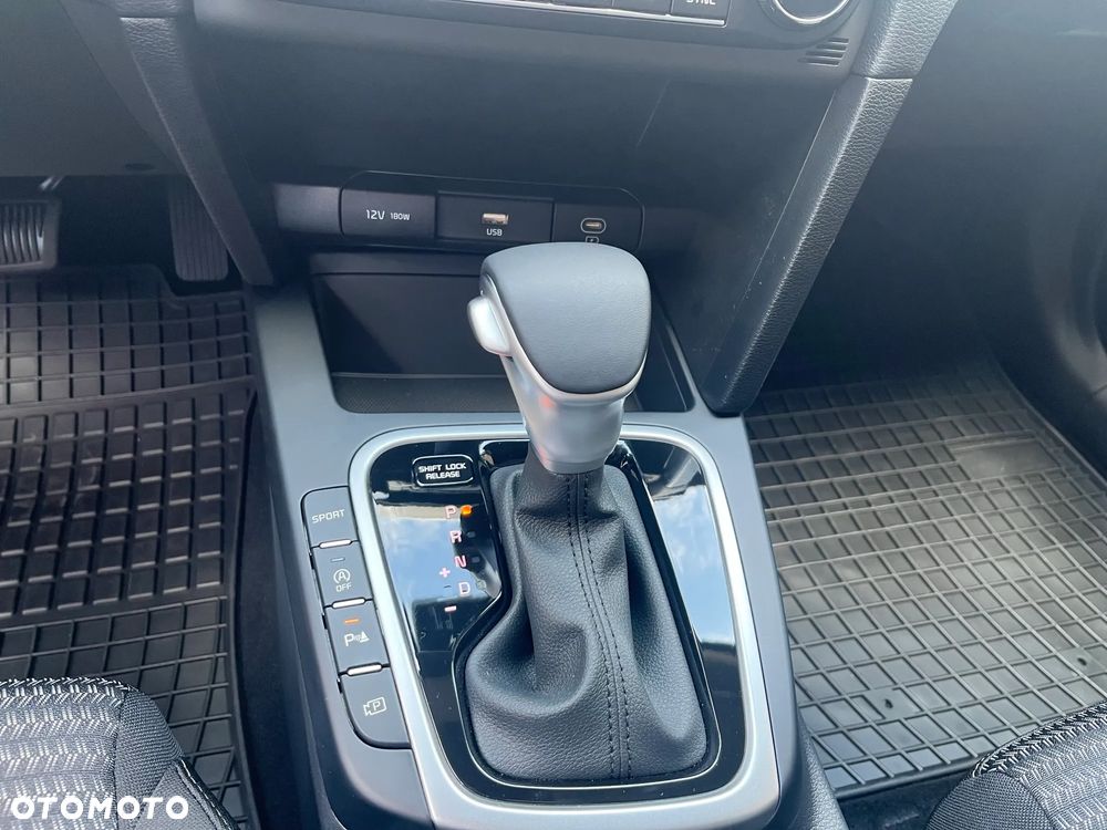 Kia Ceed 1.5 T-GDI M DCT - 14