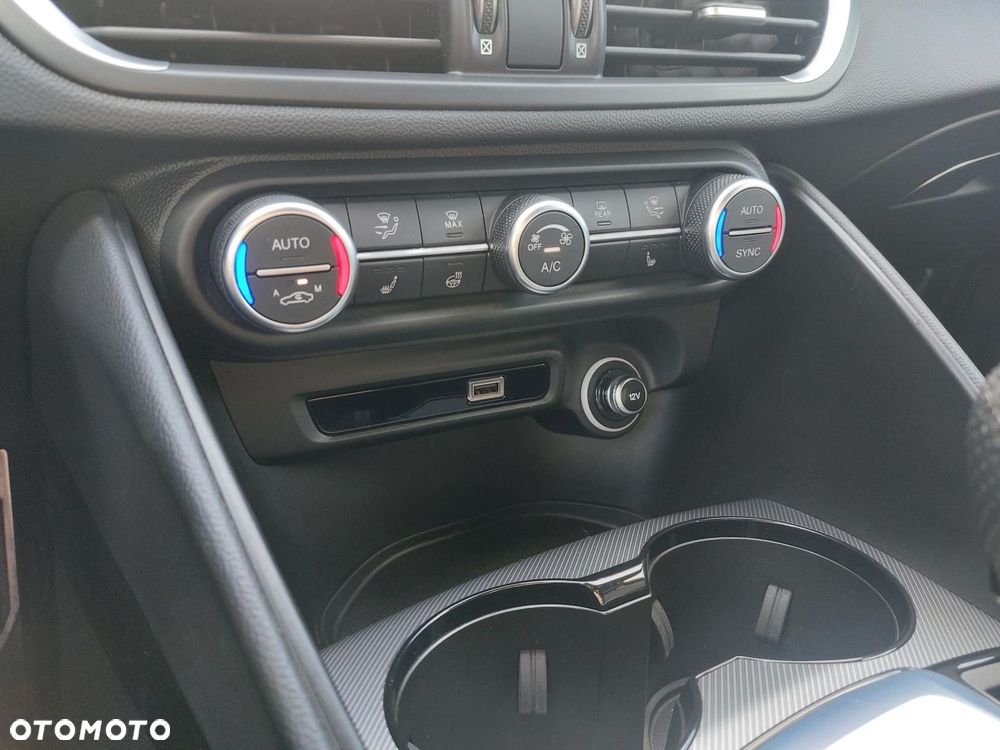 Alfa Romeo Giulia 2.0 Turbo Veloce Q4 - 21