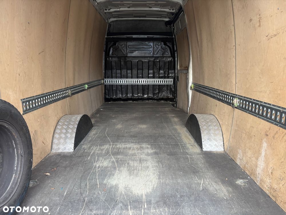 Iveco DAILY 35S15 - 7