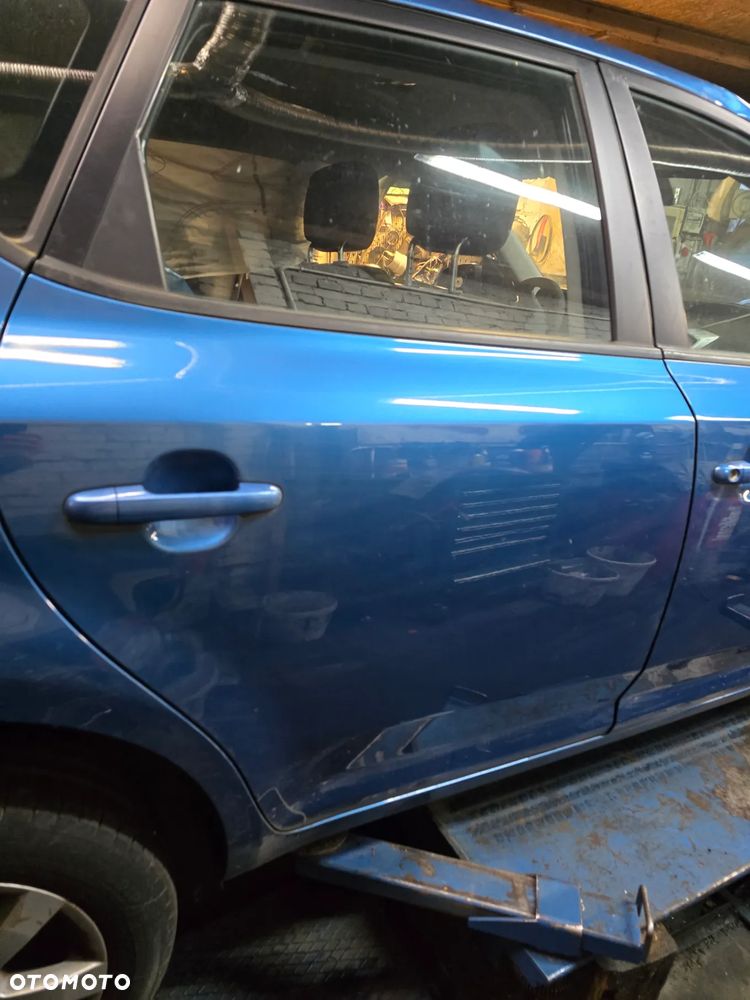 Drzwi prwy tył kia ceed lift 09-12 lift w kolorze 5B - 1