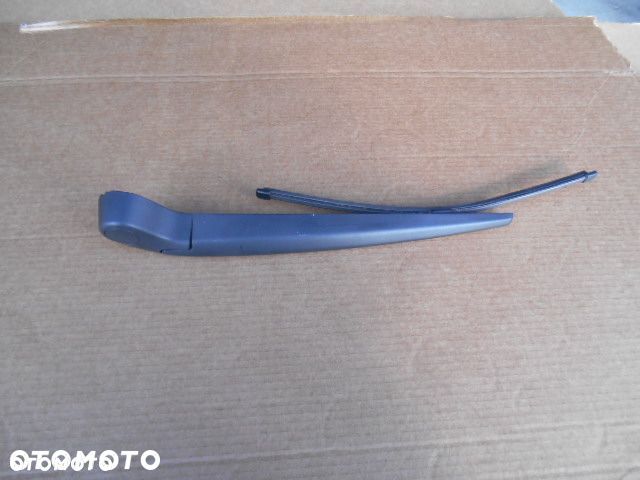 RAMIĘ WYCIERACZKI KLAPY VOLVO V70 XC70 - 4